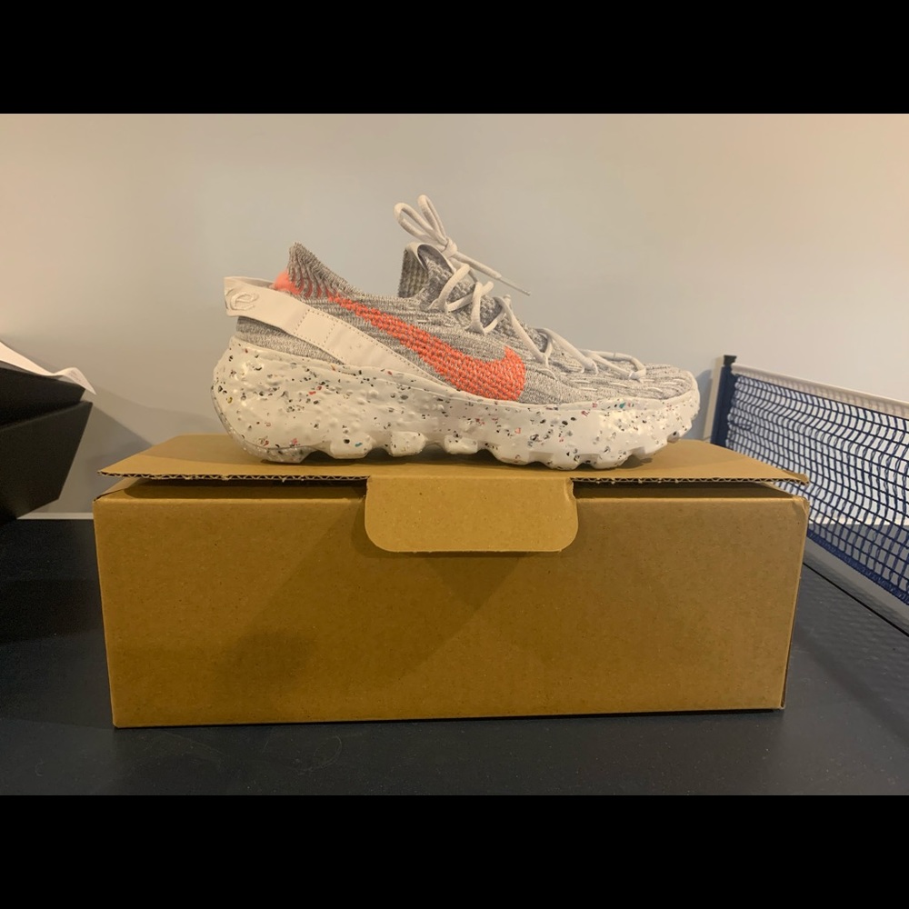 Nike Space Hippie 04